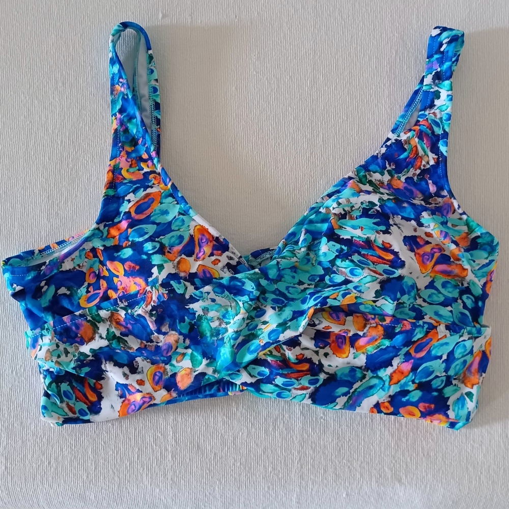 VENUS Plus Size Lovely Lift Wrap Bikini Top, size 1X